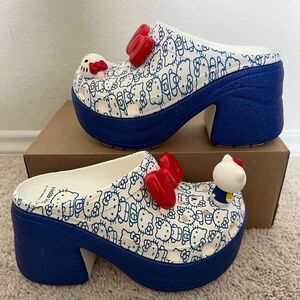 Crocs Sanrio Hello Kitty Platform Siren Clogs Red Bows Heels